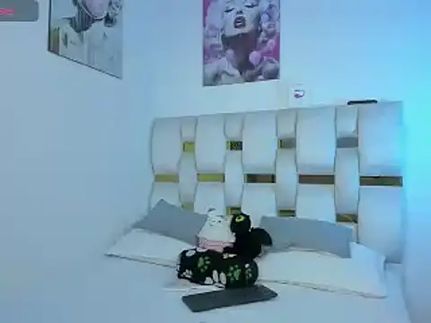 Snapshot of beautiful_doll088 chatting on 02/10/25, 06:20 beautiful doll088 online show from 02/10/25, 06:20