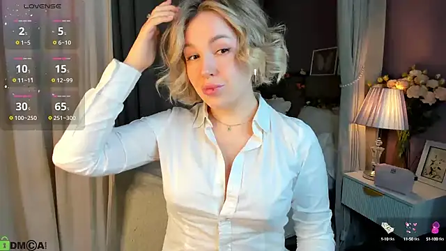 Nikki Kai online show from 09/18/25, 12:23