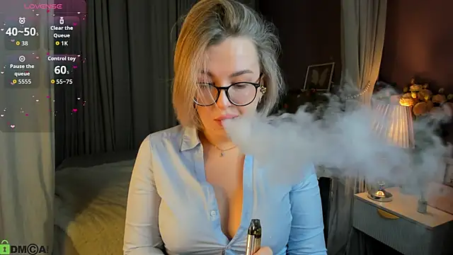 Nikki Kai online show from 10/08/25, 12:52