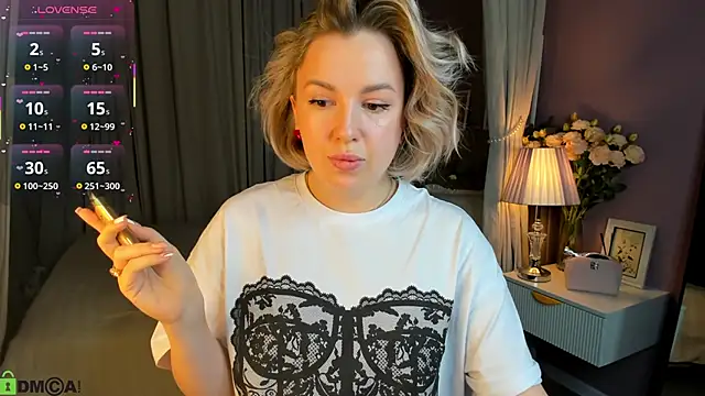 Nikki Kai online show from 10/22/25, 12:55