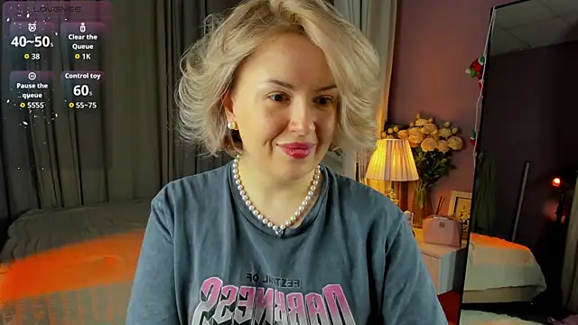 Nikki Kai online show from 01/13/26, 01:11