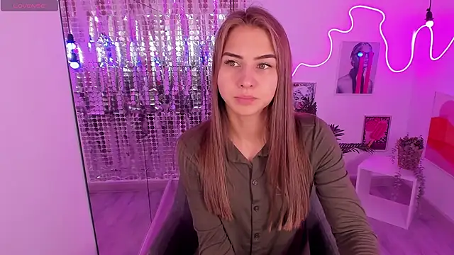 Snapshot of CharmBianca chatting on 02/12/25, 05:26 CharmBianca online show from 02/12/25, 05:26