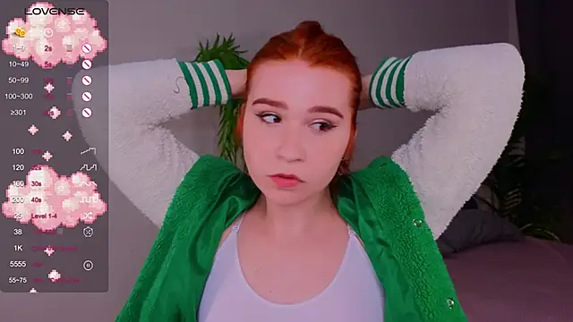 Snapshot of Anncouette_ chatting on 02/21/25, 07:12 Anncouette online show from 02/21/25, 07:12