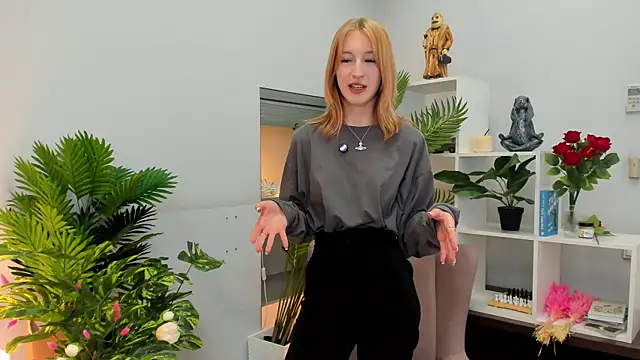 Snapshot of FlairAdderly chatting on 01/29/25, 01:49 FlairAdderly online show from 01/29/25, 01:49