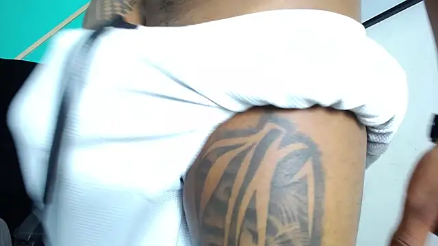 Snapshot of Saipadpuer30 chatting on 02/16/25, 07:15 Saipadpuer30 online show from 02/16/25, 07:15