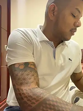 Snapshot of Saipadpuer30 chatting on 10/19/25, 05:41 Saipadpuer30 online show from 10/19/25, 05:41