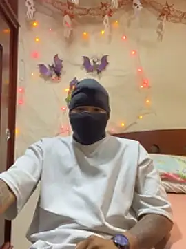 Snapshot of Saipadpuer30 chatting on 10/28/25, 11:25 Saipadpuer30 online show from 10/28/25, 11:25