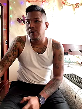 Snapshot of Saipadpuer30 chatting on 10/30/25, 01:23 Saipadpuer30 online show from 10/30/25, 01:23