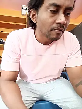 bigcock thick online show from 01/17/26, 03:33