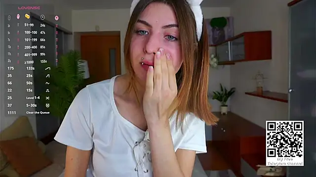 ErlinaBuoy online show from 11/20/25, 07:19