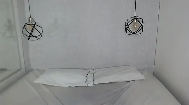 Liiamthompson online show from 03/14/25, 11:34