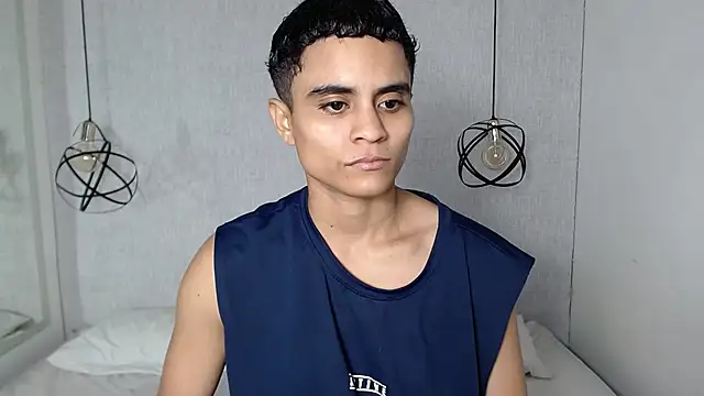 Liiamthompson online show from 03/18/25, 12:14