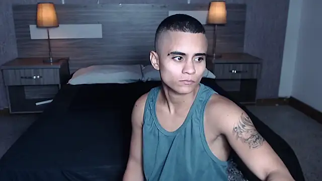 Liiamthompson online show from 09/13/25, 11:21