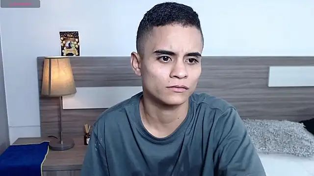 Liiamthompson online show from 11/28/25, 09:39