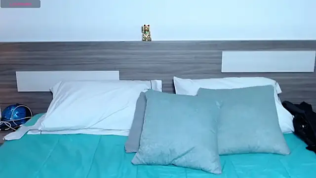 Liiamthompson online show from 02/10/26, 09:30