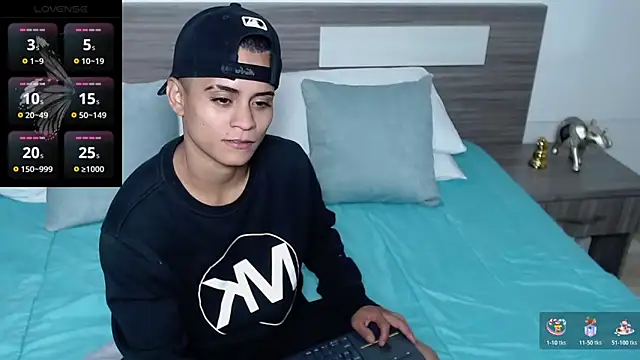 Liiamthompson online show from 03/26/26, 09:53