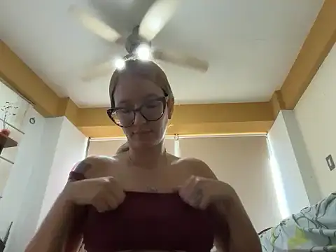 Mermaid-hana online show from 10/16/25, 11:44