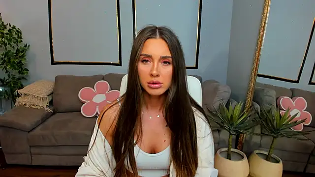 Anya-Ray online show from 04/20/26, 01:03