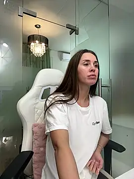 Anya-Ray online show from 06/05/26, 12:33