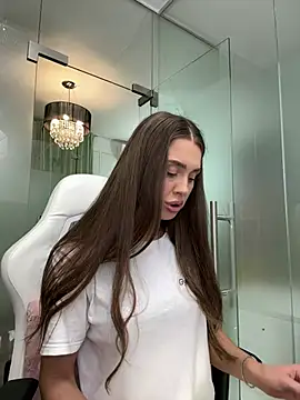 Anya-Ray online show from 06/17/26, 11:56