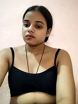 Snapshot of RAYI_123 chatting on 09/24/25, 05:38 RAYI 123 online show from 09/24/25, 05:38