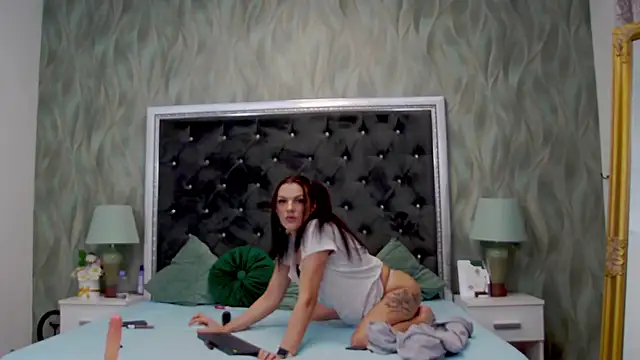 Snapshot of LissaAnn chatting on 02/21/25, 06:04 LissaAnn online show from 02/21/25, 06:04