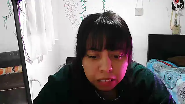 alexandraluv online show from 10/17/25, 11:07