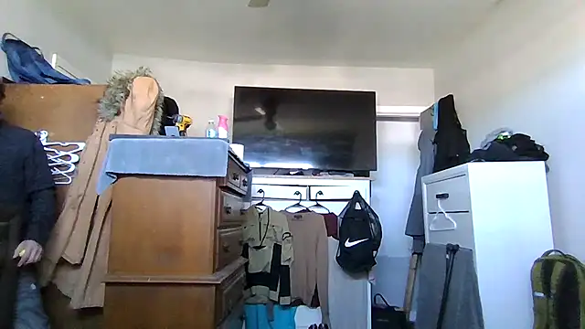 cruz815 online show from 04/08/26, 08:20