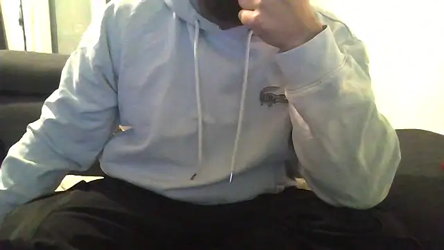 Snapshot of Zer_oki chatting on 11/13/25, 05:01 Zer oki online show from 11/13/25, 05:01