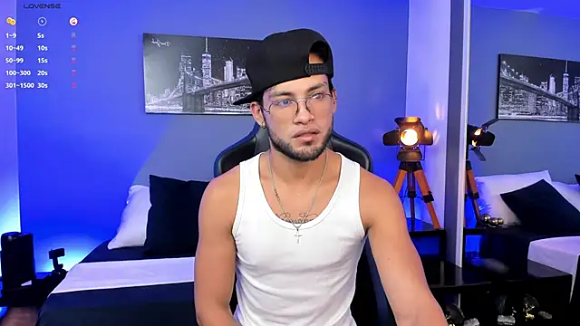 Max Conor1 online show from 05/13/26, 11:29