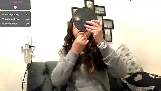 MirandaLatinaLovely online show from 11/24/25, 05:01