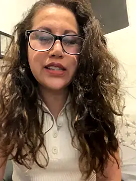 MirandaLatinaLovely online show from 12/18/25, 06:08