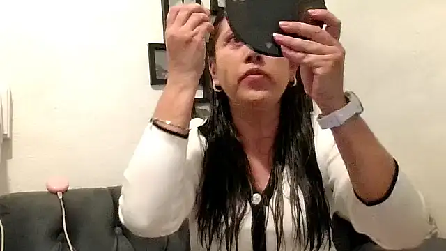 MirandaLatinaLovely online show from 01/13/26, 07:52