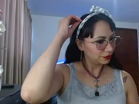 AloLovely  online show from 03/24/26, 12:15