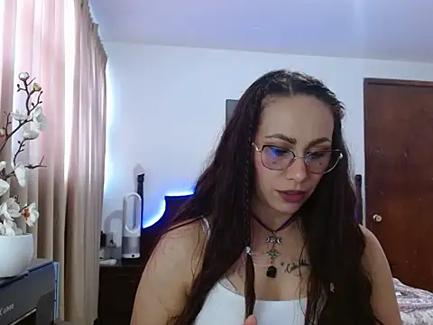 AloLovely  online show from 04/01/26, 11:02