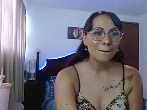 AloLovely  online show from 04/13/26, 08:58