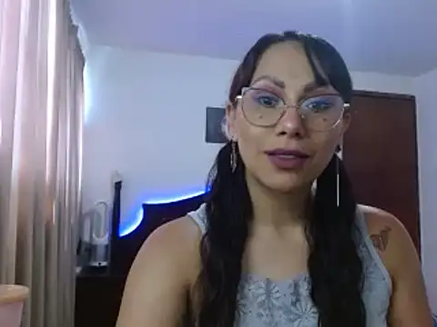 AloLovely  online show from 04/14/26, 07:31