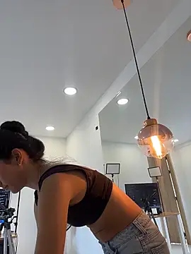 eva roseee online show from 04/11/26, 08:02