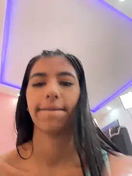 eva roseee online show from 06/18/26, 04:00