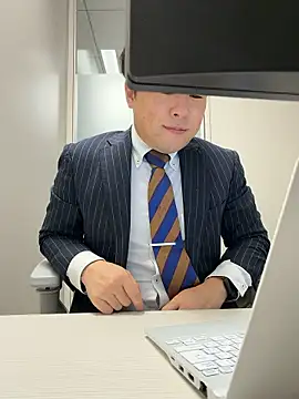 Snapshot of Nobu_469 chatting on 10/29/25, 04:59 Nobu 469 online show from 10/29/25, 04:59