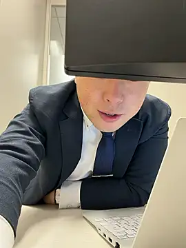 Snapshot of Nobu_469 chatting on 11/26/25, 02:12 Nobu 469 online show from 11/26/25, 02:12