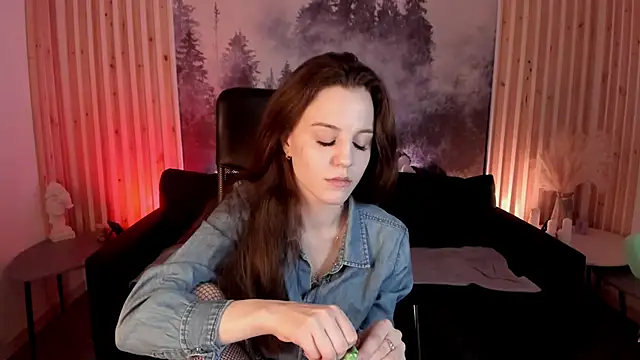 MilaStoyne online show from 02/12/25, 12:01