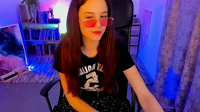 MilaStoyne online show from 03/11/25, 08:30