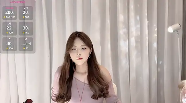 SylviaLing2007 online show from 02/09/25, 03:01