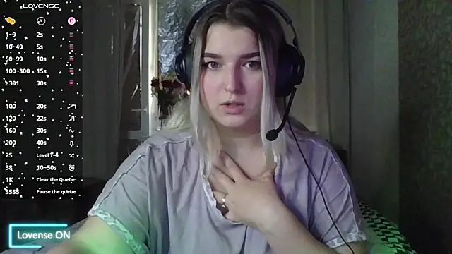 Jenny Smit online show from 10/22/25, 02:01