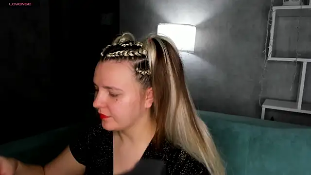 Jenny Jimmy online show from 02/17/26, 09:28