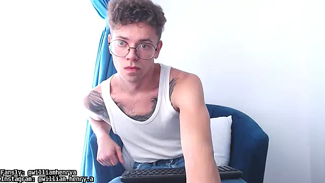 William Henry  online show from 02/07/25, 03:01