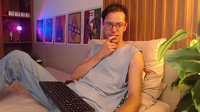 William Henry  online show from 03/11/26, 08:09