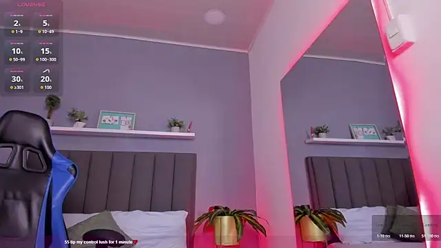 alessia leroy online show from 10/31/25, 07:37