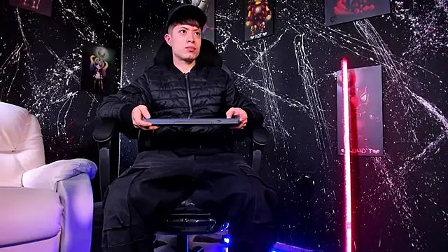 marcuscollins1  online show from 03/09/25, 02:21